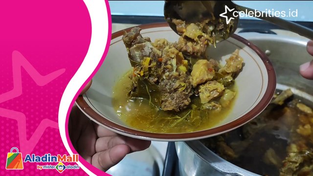 Lezatnya Olahan Daging Kerbau Lempah Kuning Pucuk Kedondong