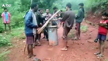 Andhra Pradesh | రోడ్లు లేవు. ఏమైనా ఏడు కి.మీ నడవాల్సిందే | ABP Desam