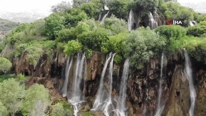 Girlevik Şelalesi bayramda da vatandaşların uğrak yeri oldu