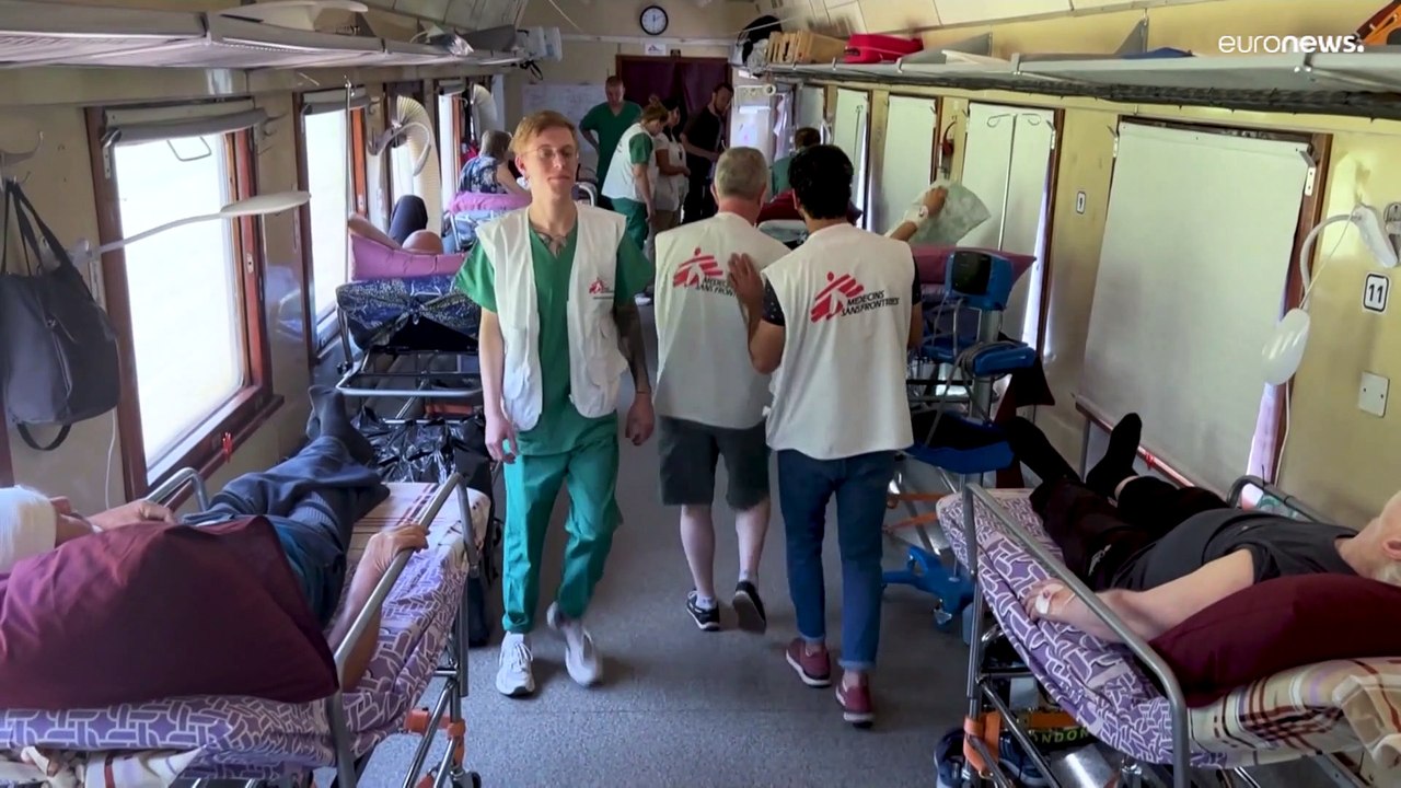 Kriegsalltag in der Ukraine - im Krankenzug gen Westen