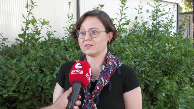 Depremin Engelli Bıraktığı İzmirli Depremzede: 2 Bin Lira Kiradayım. Bugün Çıksam 6 Bin Liranın Altında Kira Yok. Aylık Gelirimiz O Kadar Zaten