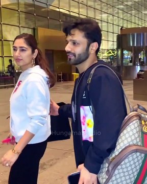 Rahul Vaidya Disha Parmar Spotted At Mumbai Airport