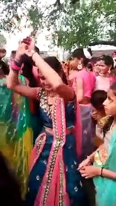 Le le Aayi coca cola song Barati dance video @bhojpuri @trending_HIGH