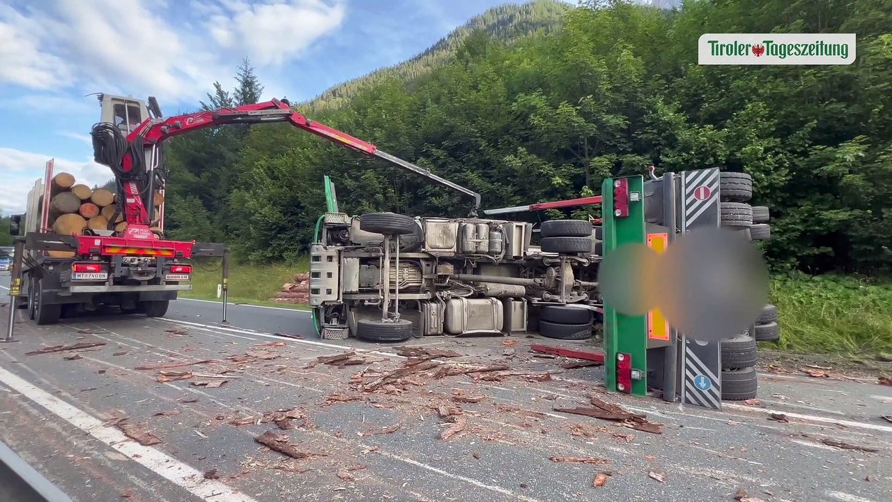 Lkw-Unfall in Waidring