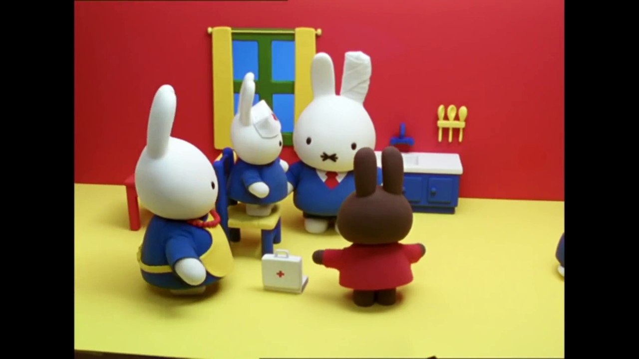 Nijntje - Nijntje speelt doktertje