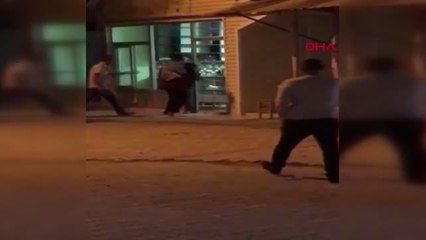 'KÜFÜR ETTİ' DİYEREK YAŞLIYI TEKME-TOKAT DÖVDÜ