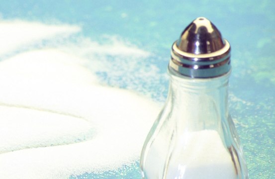 Adding salt to meals increases risk of early death!