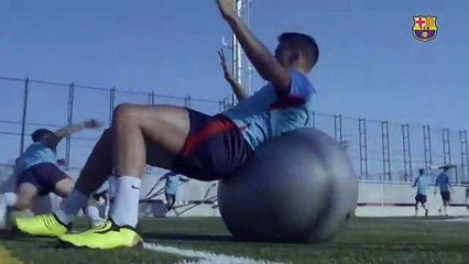 Éric García y Nico González hacen ejercicios de equilibrismo