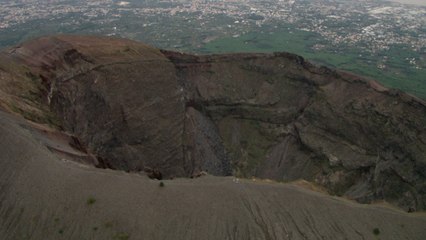 American tourist faces charges after falling into volcano in Italy