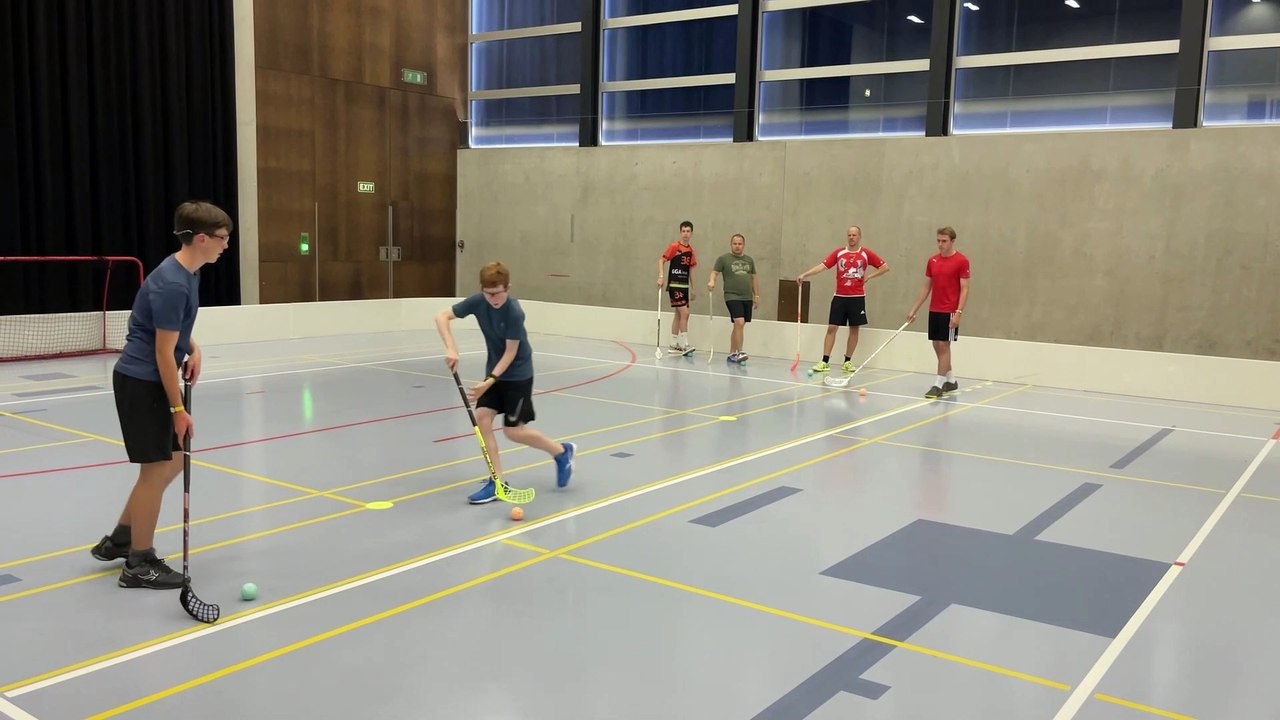 Doppelpass-Drehschuss (Technik-Clip)