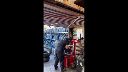 Petite blague de monteur de pneu