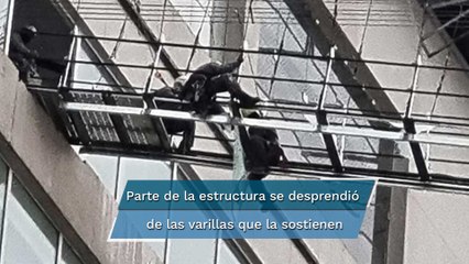 Fuertes vientos dañan estructura de puente colgante de cristal en Puebla