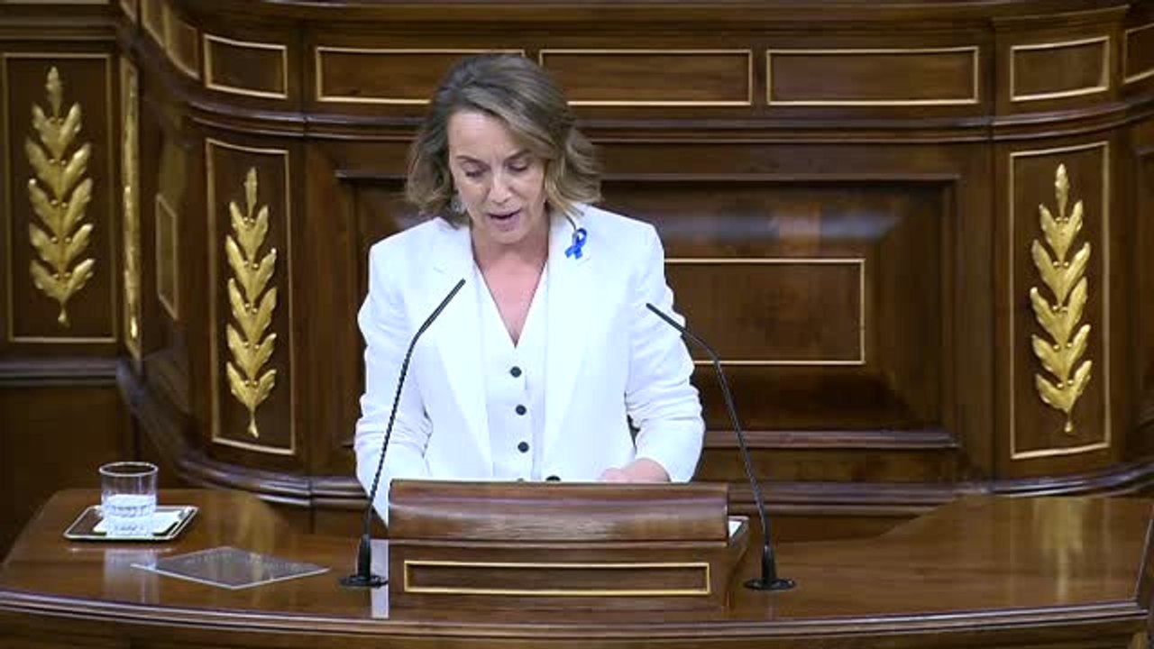 Gamarra comienza su intervención con un minuto de silencio por Miguel Ángel Blanco
