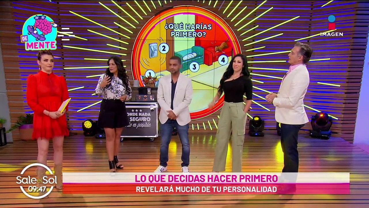 Paulina Rubio reaparece tras muerte de Susana Dosamantes | Programa 11/0772022 | Sale el Sol