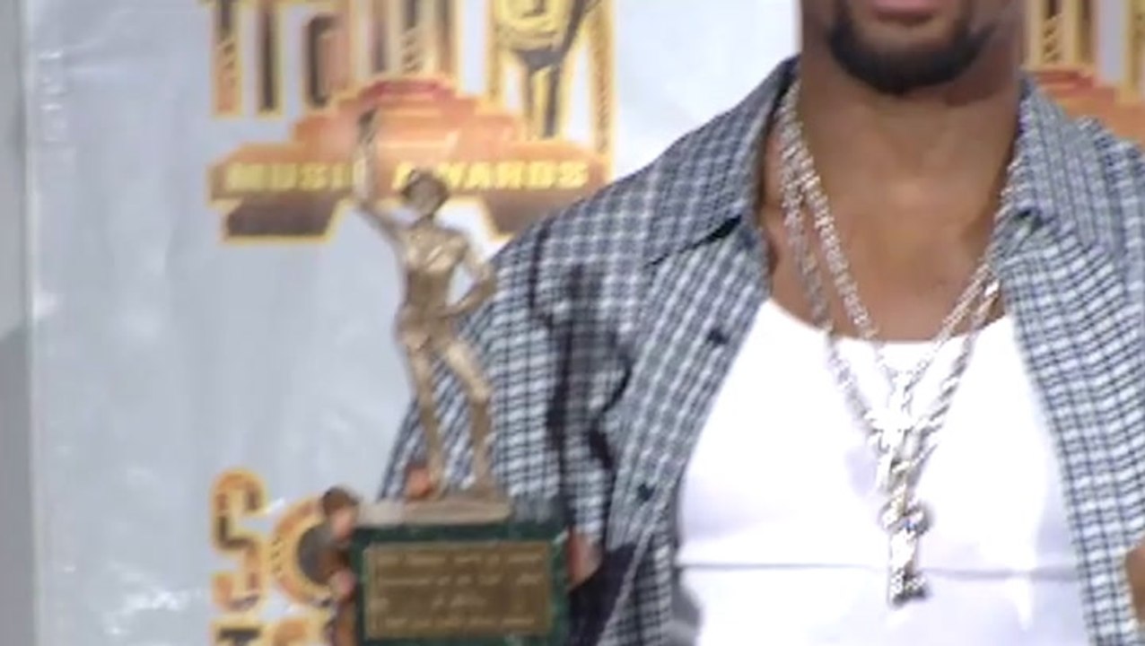 R. Kelly Engaged To Alleged Victim Joycelyn Savage After Being Sentenced To 30 Years In Prison