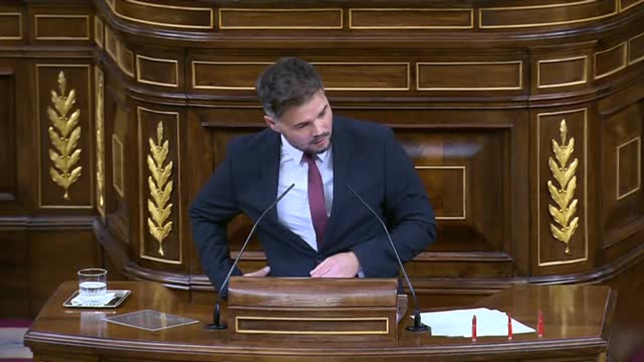 Rufián exhibe en el Congreso tres balas utilizadas por Marruecos para "matar migrantes" en la valla de Melilla