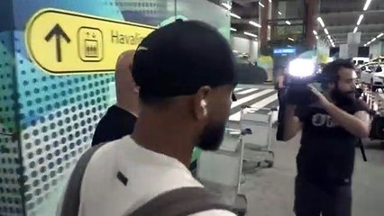 Fenerbahçe'nin prensip anlaşmasına vardığı Joshua King, İstanbul'a geldi