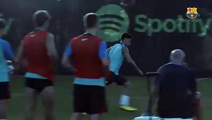 Menudo golazo de Pedri por toda la escuadra