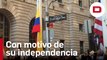 El alcalde de Nueva York iza la bandera de Colombia con motivo del Día de la Independencia