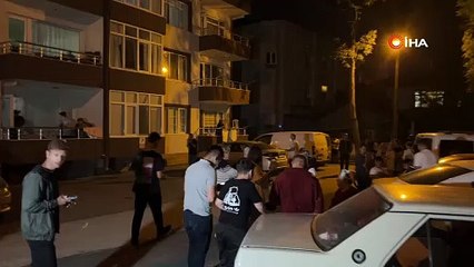 Düzce'de deprem nedeniyle vatandaşlar sokağa döküldü