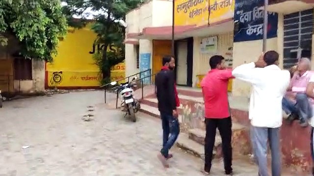 Video : खेत में कार्य करते समय किसान की मौत, पोस्टमार्टम करवाकर शव परिजनों को सौंपा