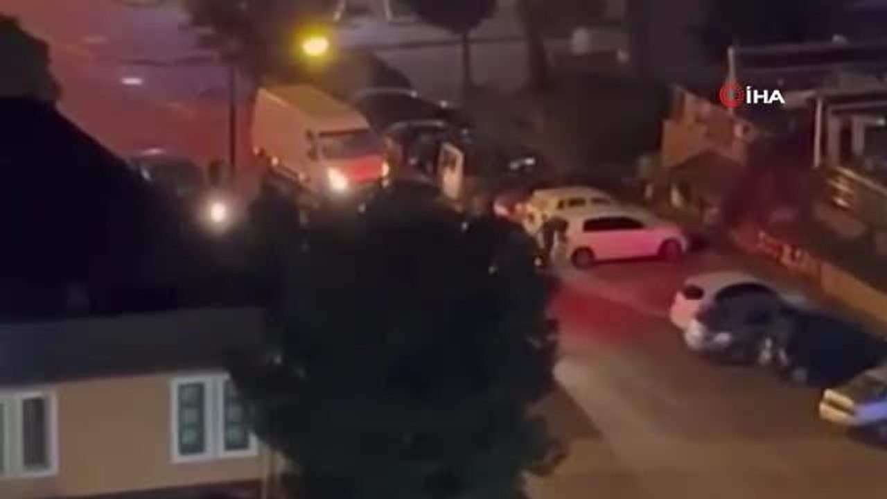 Asker eğlencesinde yolu kapatıp havaya ateş açtılar