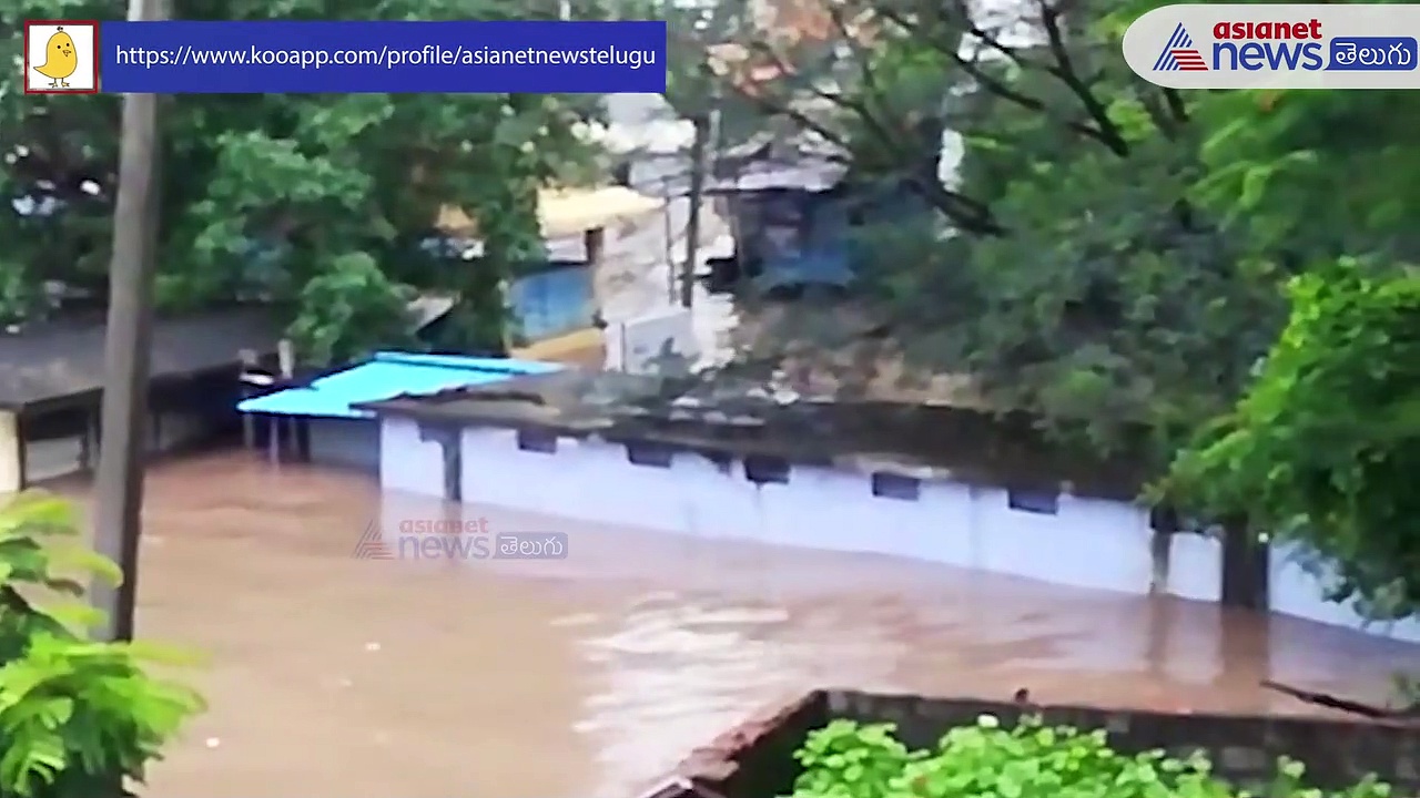 కడెం ప్రాజెక్ట్ వద్ద కల్లోలిత పరిస్థితులు... నీటమునిగిన దేవాలయాలు, గ్రామాలు