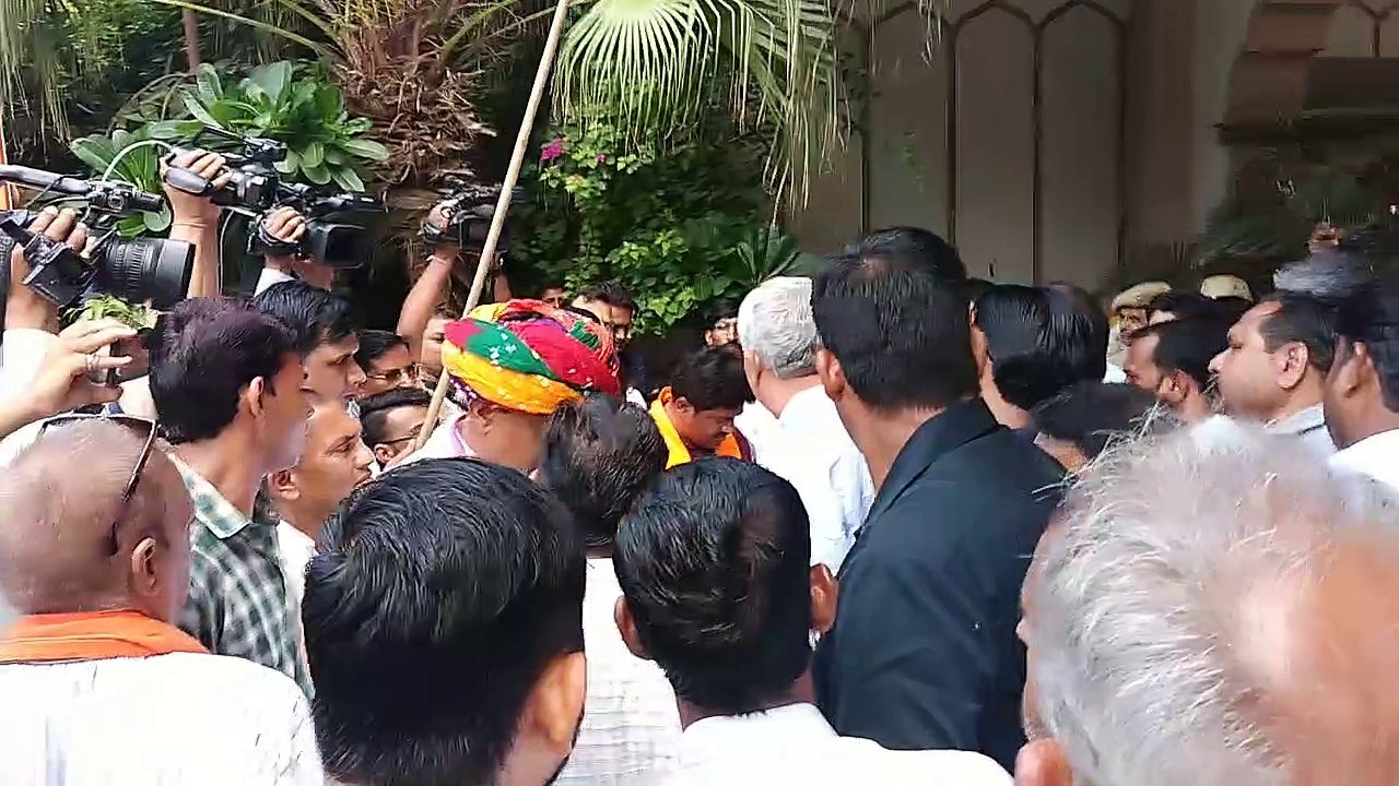 VIDEO -किरोड़ीलाल मीणा हुए नाराज होकर लौटे, द्र...