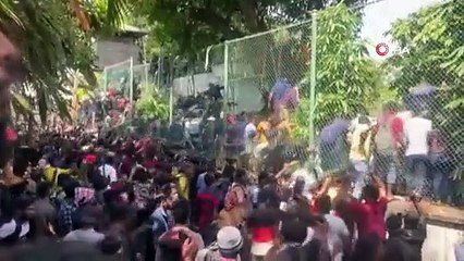 Sri Lanka'da tansiyon düşmüyor: OHAL ilan edildi, protestocular Başbakanlığı basmaya çalıştı