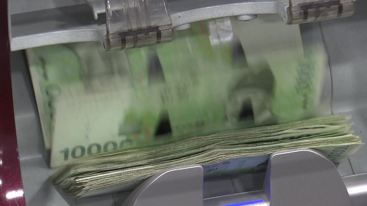한국은행 '빅스텝'에 은행 예·적금 금리 인상 / YTN