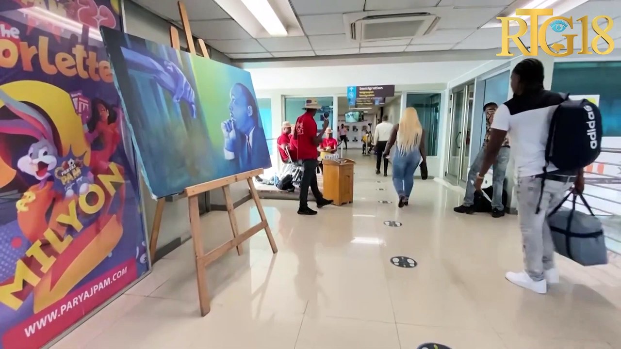 Aéroport International Toussaint Louverture / Aktivite pandan peryòd vakans la.