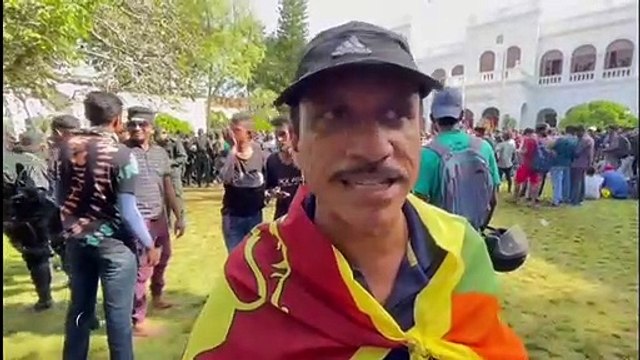 Manifestantes irrumpen en oficina de primer ministro de Sri Lanka tras huida del presidente