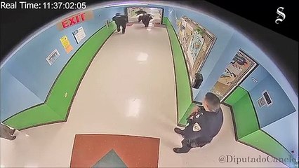 El vídeo de la cámara de seguridad deja de pena a la policía en la matanza de Uvalde (Texas)