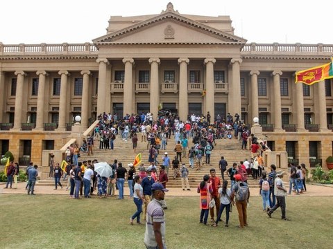 Sri Lanka Crisis : Why 'Lanka' is burning after Gotabaya left the country? | Master Stroke |ABP News