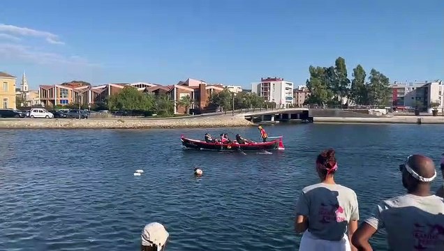 Compétition de rame inter quartiers à Martigues