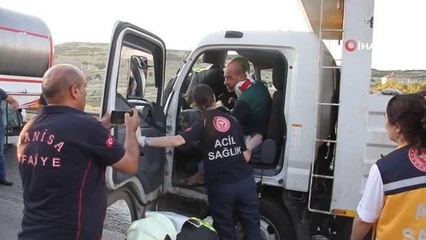 Kamyonet süt tankerine arkadan çarptı: 1 yaralı