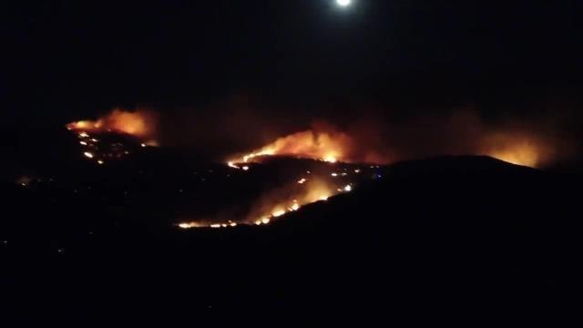 Tuncay Özkan, Çeşme'deki Orman Yangınının Drone ile Çekilmiş Görüntüsünü Paylaştı