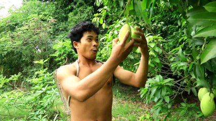 Living in the forest: Eating delicious mango with salt and pepper