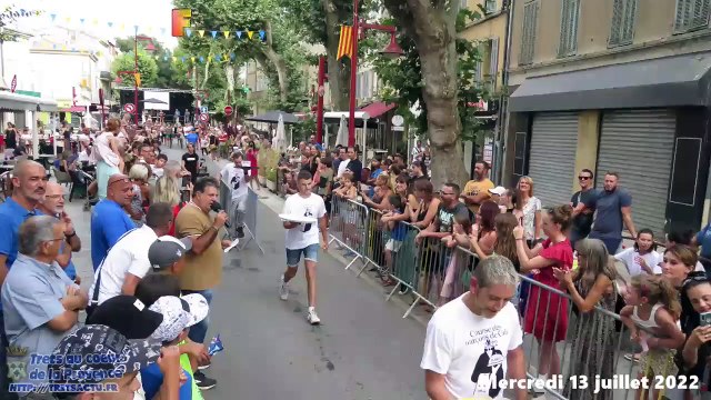 FETE ST ELOI 2022 - JOUR 2 Course de garcons de café et danes 13juill222 TRETS