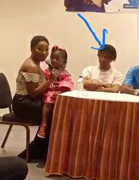 La tête de Safarel Obiang lorsque Carmen SAMA déclare: "JE SUIS LÀ POUR SOUTENIR MON MARI" !