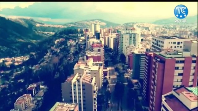 Quito Profundo: Personas sin hogar viven en las orillas del Machángara