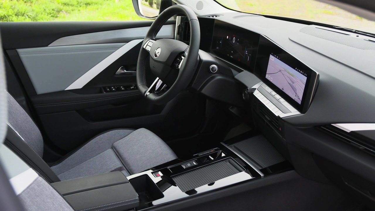 Neuer Opel Astra Sports Tourer - Das volldigitale Pure Panel-Cockpit
