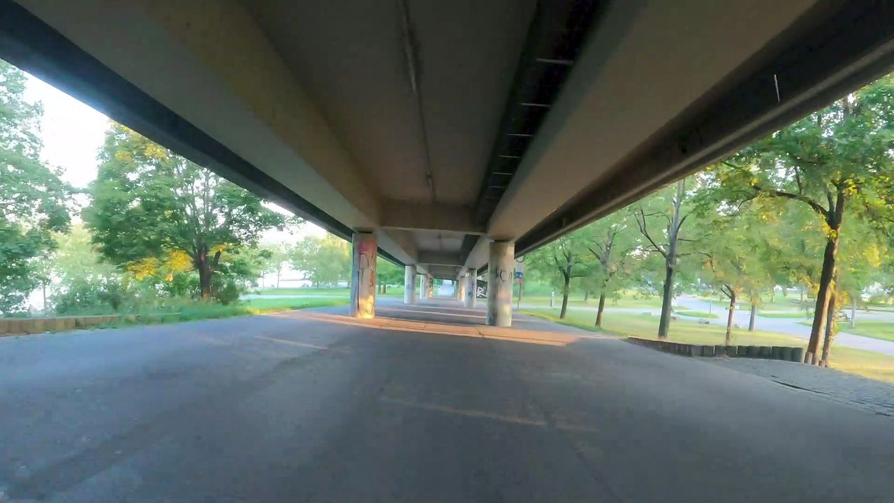 Wien am Rad: Donauinsel (Reichsbrücke bis Brigittenauer Brücke) frühmorgens