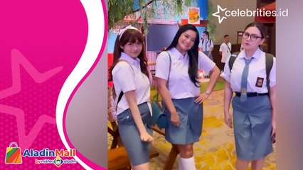 Titi Kamal Kenakan Seragam SMA, Nostalgia Di Perayaan Ulang Tahun Ussy Sulistiawaty