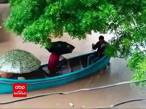 Navsari Flood : ગંગેશ્વર મહાદેવનું મંદિર પાણીમાં ગરકાવ, માર્ગો પર એક માળ સુધી પાણી ભરાયા