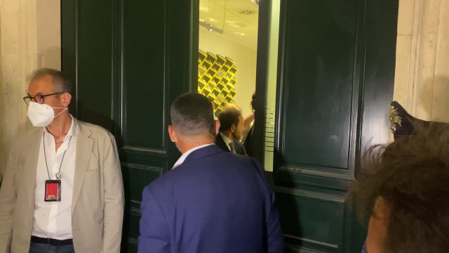 Governo, M5s non votera' la fiducia. Pronti ad andare al voto? Conte non risponde