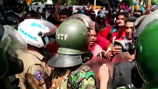 Lautan Warga Duduki Kantor PM Sri Lanka, Aksi Demo Pecah!