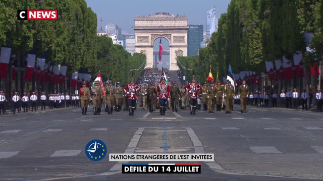 Défilé des nations étrangères invitées de l'Europe de l'Est pour le 14-Juillet 2022