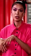 Minh Tú té từ trên cao khi thị phạm cho thí sinh