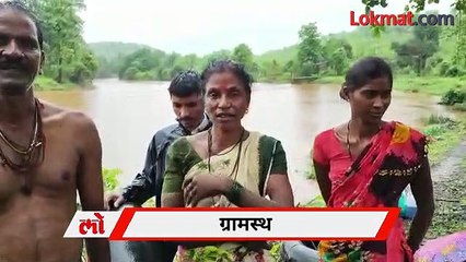 टायर ट्युबनं नदीतून जीवघेणा प्रवास...काळजाचा ठोका चुकवणारा व्हिडीओ